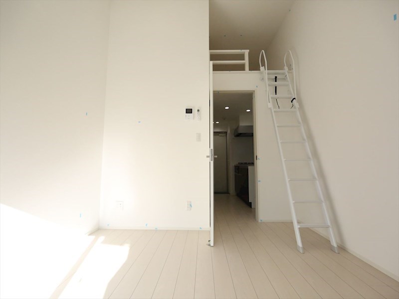 ヴィルシーナ 洋室6.3帖　ロフト4.6帖（寝室でも収納でも使えます）
