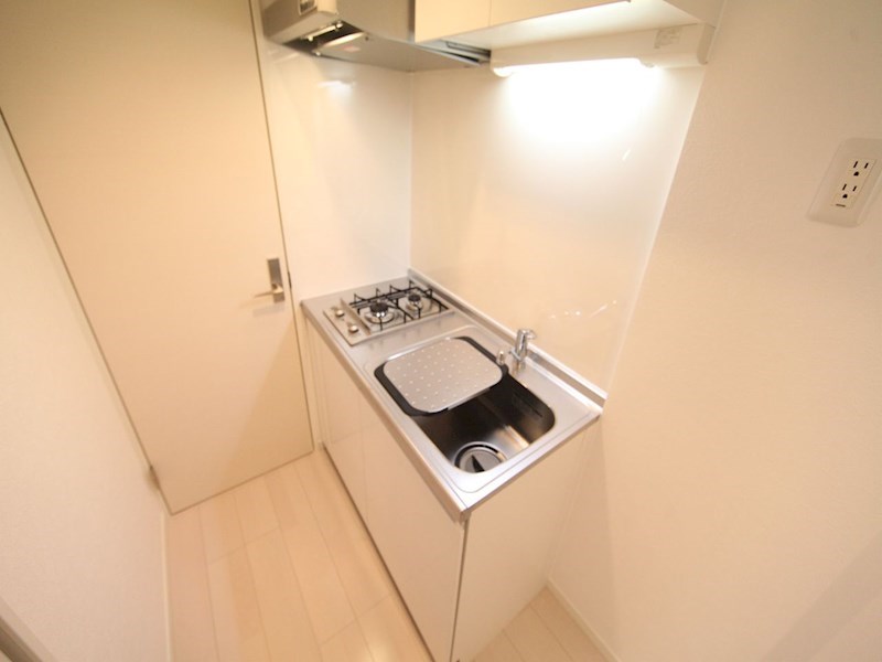 ＲｅｓｉｄｅｎｃｅＩｍａｉｋｅ（レジデンス今池） システムキッチン（ガス2口）冷蔵庫・レンジ等ご用意できます