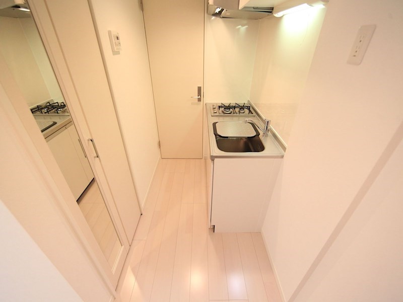 ＲｅｓｉｄｅｎｃｅＩｍａｉｋｅ（レジデンス今池） システムキッチン（ガス2口）冷蔵庫・レンジ等ご用意できます
