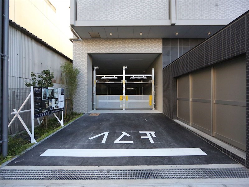 エスリード金山プルミエ 敷地内駐車場