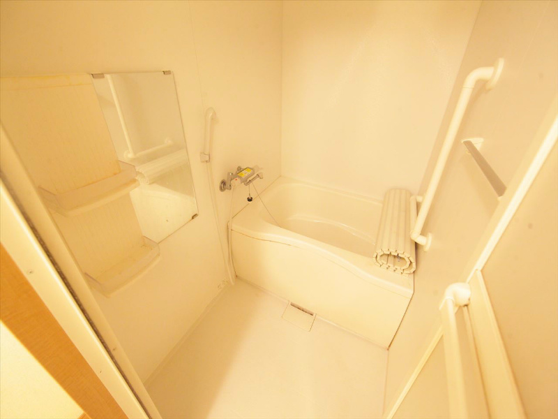 ホワイトキューブ バスルーム（お風呂トイレ別）