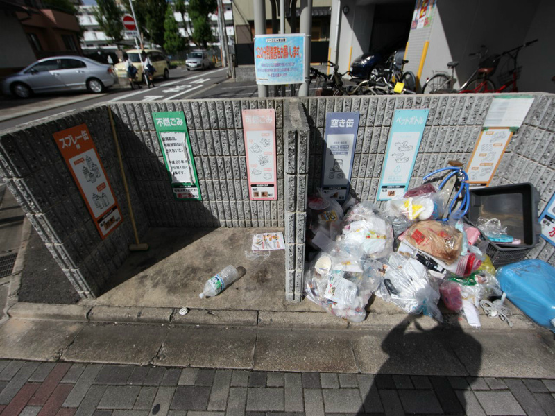 アースヒル東白壁 敷地内ゴミ置き場