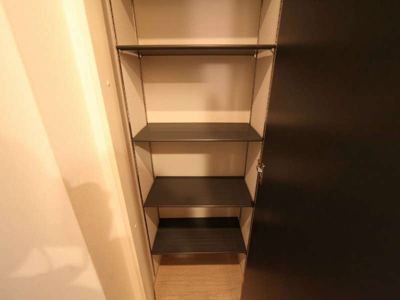 アモンフォンテーヌ 玄関　下駄箱充実してます