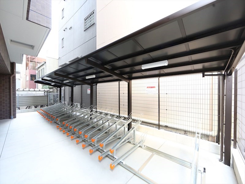 ディアレイシャス大須観音 屋根付き駐輪場