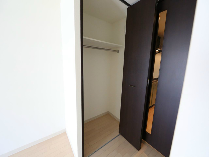 エルスタンザ徳川 クローゼット付（収納充実してます）