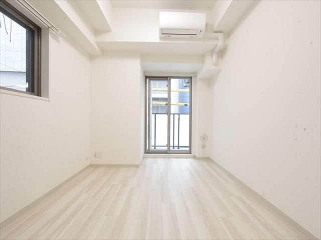 エステムコート名古屋今池アーバンゲート 洋室7.8帖　エアコン完備　バルコニーに面しています