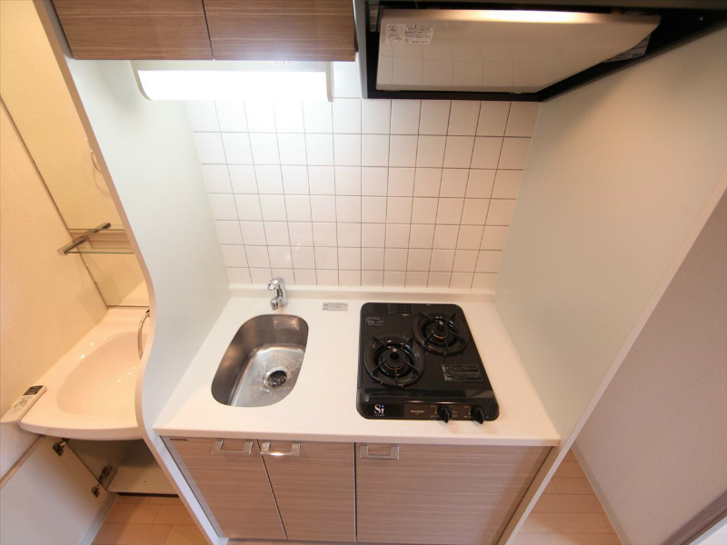プレサンス名古屋城前ラバンカ システムキッチン（ガス2口）冷蔵庫・レンジ等ご用意できます