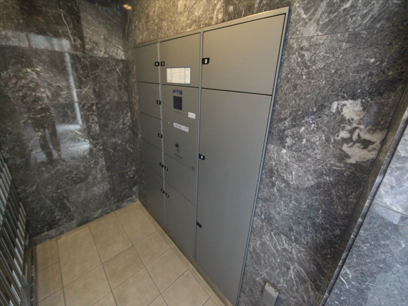 プレサンス名古屋城前ラバンカ 宅配ＢＯＸ付　不在時に荷物を受け取ることができます