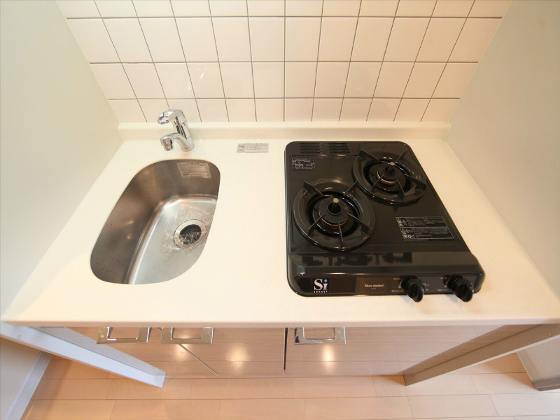 プレサンス名古屋城前ラバンカ システムキッチン（ガス2口）冷蔵庫・レンジ等ご用意できます