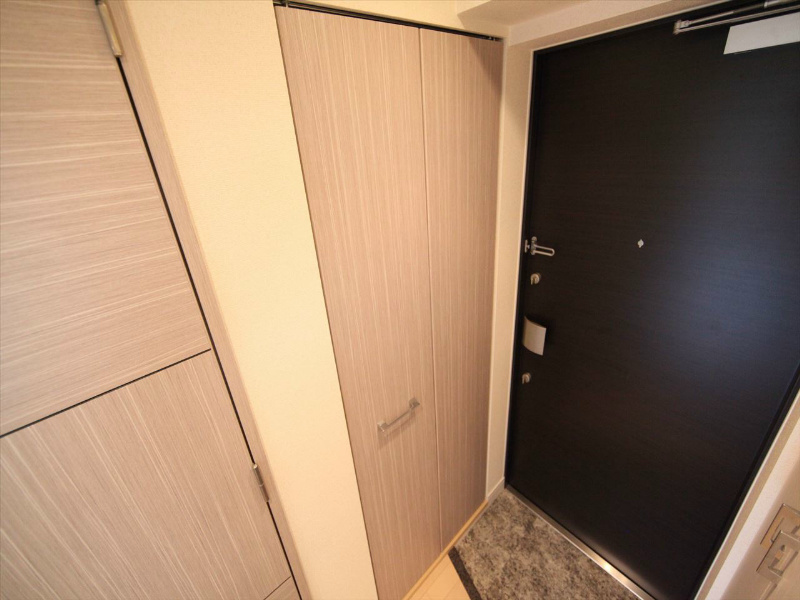 プレサンス名古屋城前ラバンカ 室内洗濯機置き場　洗濯機用意できます　扉で隠すことができます