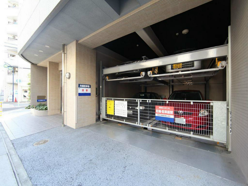 カレント新栄 敷地内機械式駐車場