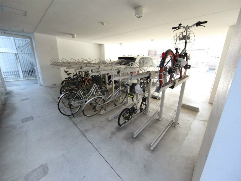 スクエア名駅南 屋根付き駐輪場