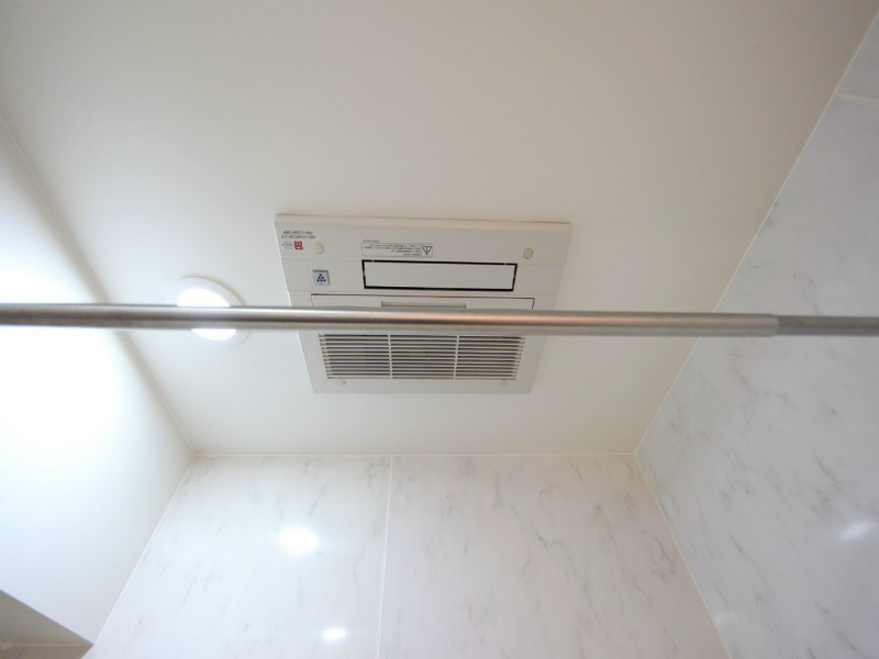 ＬａＦａｃａｄｅ（ラファサード） 浴室暖房乾燥機　24時間換気機能付バスルーム