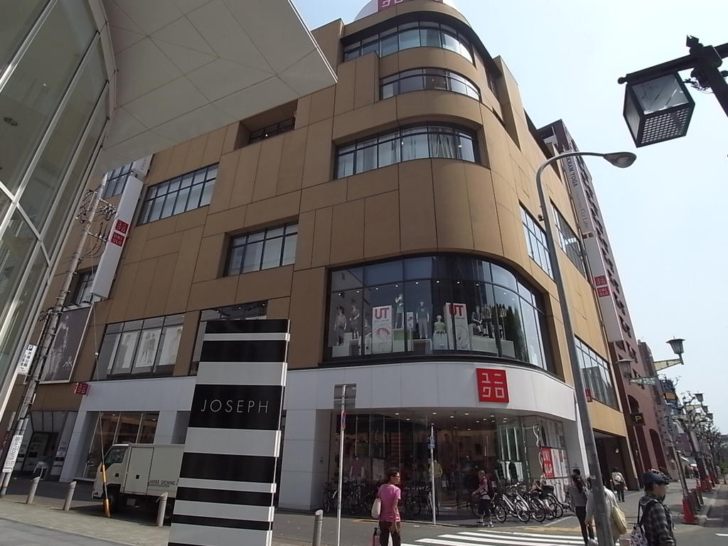 カーサミツクラ ＵＮＩＱＬＯ （ユニクロ）