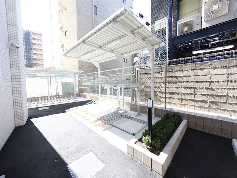 エステムコート名古屋ステーションクロス 屋根付き駐輪場