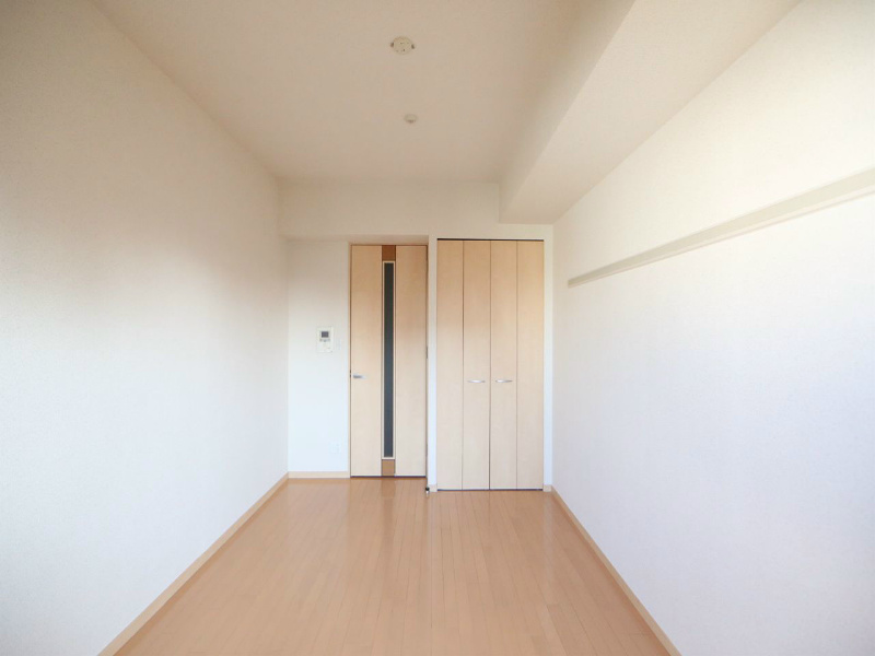 プレサンス名古屋駅前ヴェルロード 洋室6.6帖　クローゼット（収納充実してます）