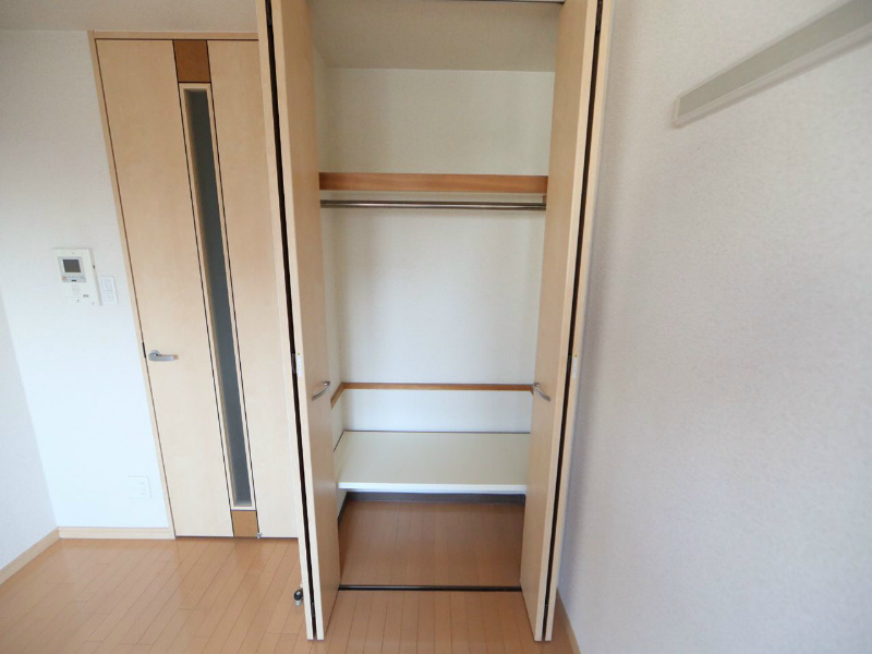 プレサンス名古屋駅前ヴェルロード クローゼット付（収納充実してます）