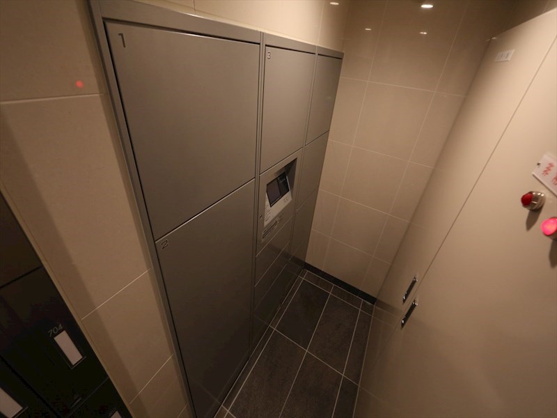 プレサンス上前津フィット 宅配ＢＯＸ　不在時に荷物を受け取ることができます