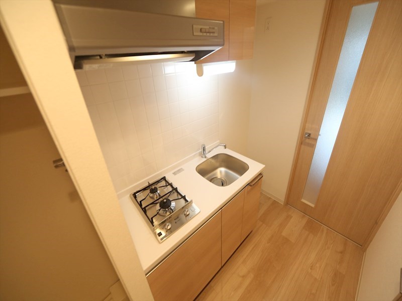 プレサンス丸の内雅殿 システムキッチン（ガス2口）冷蔵庫・レンジ等ご用意できます