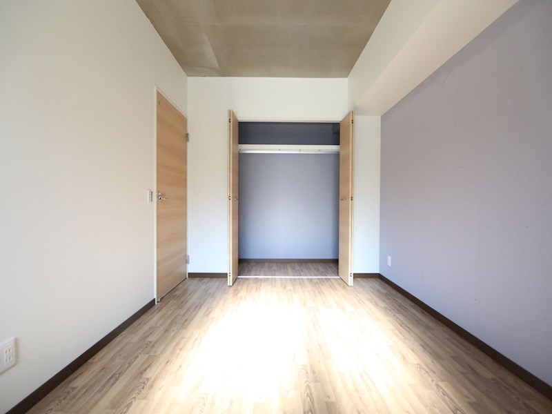 Ｎａｐａｒｔｍｅｎｔ（Ｎアパートメント） 洋室7.19帖　クローゼット付（収納充実してます）