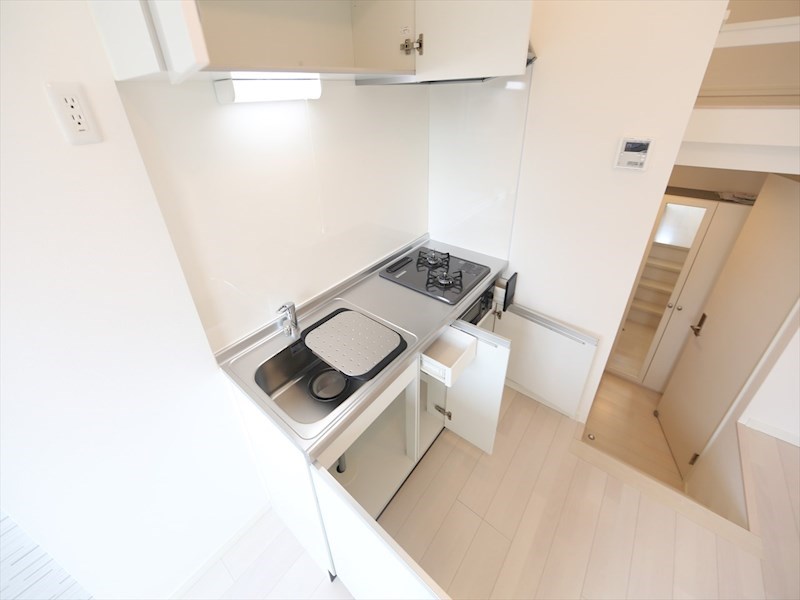 Ａｖｅｎｉｒ上前津（アヴェニール上前津） システムキッチン（ガス2口コンログリル付）