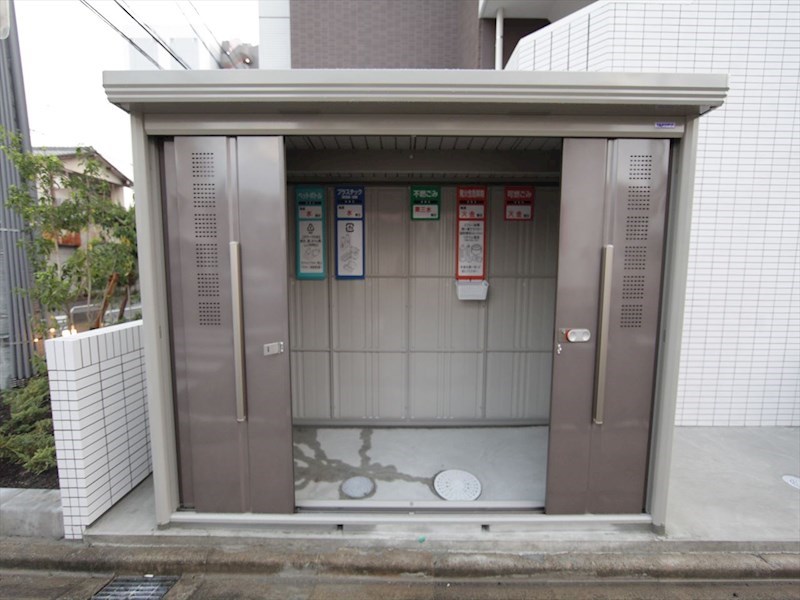 アレーヌコート新瑞橋 敷地内ゴミ捨て場