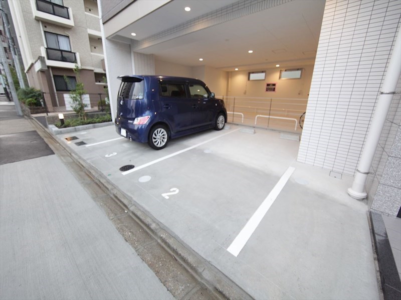 アレーヌコート新瑞橋 敷地内平面駐車場