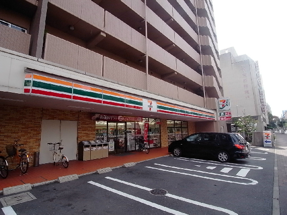 アデグランツ上前津 セブンイレブン 名古屋大須４丁目店