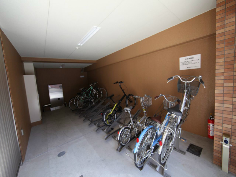 ランドルチェ大須 屋根付き駐輪場