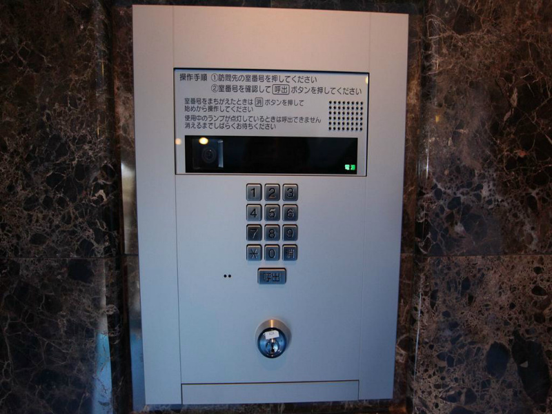プレサンス丸の内レジデンス オートロック付