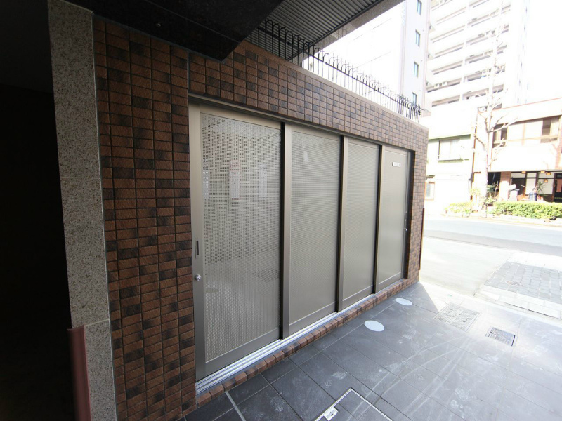 プレサンス丸の内レジデンス 敷地内ゴミ捨て場
