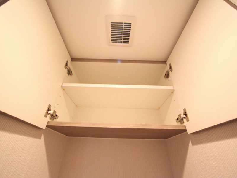 プレサンス丸の内レジデンス トイレ上部の収納