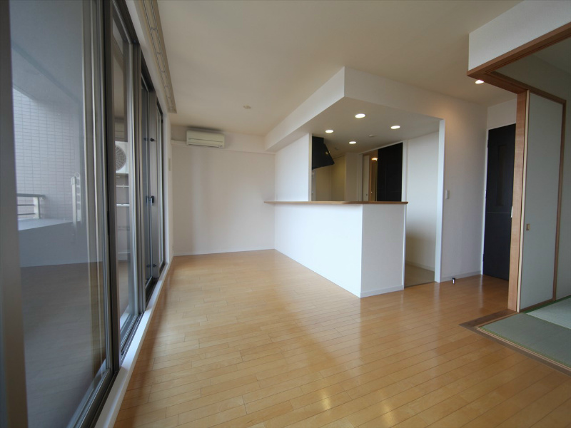 パークアクシス金山ＷＥＳＴ リビング16帖　カウンターキッチン