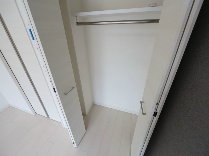 セレニティー金山 クローゼット付（収納充実してます）
