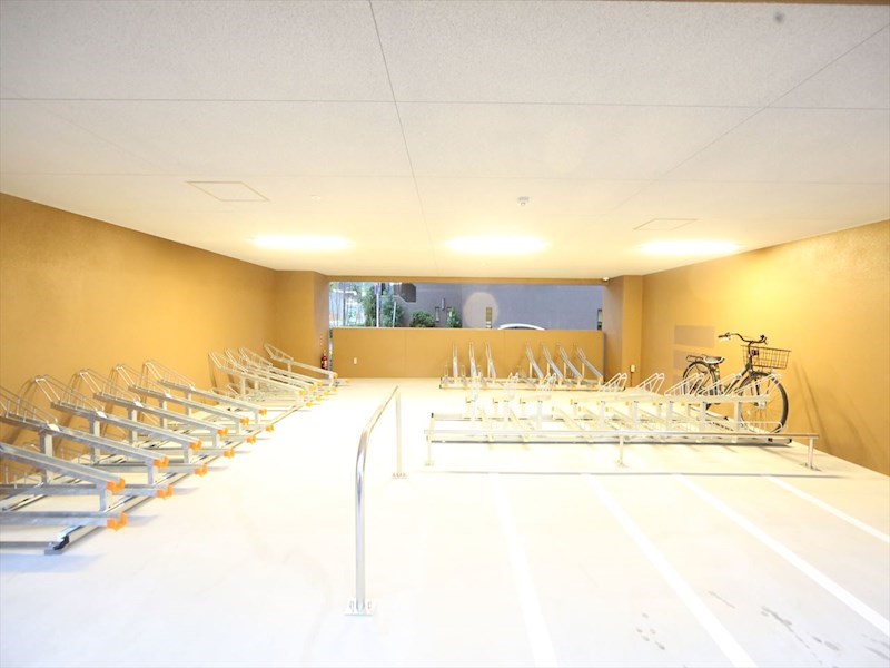 ファステート東別院シュプール 屋根付き駐輪場