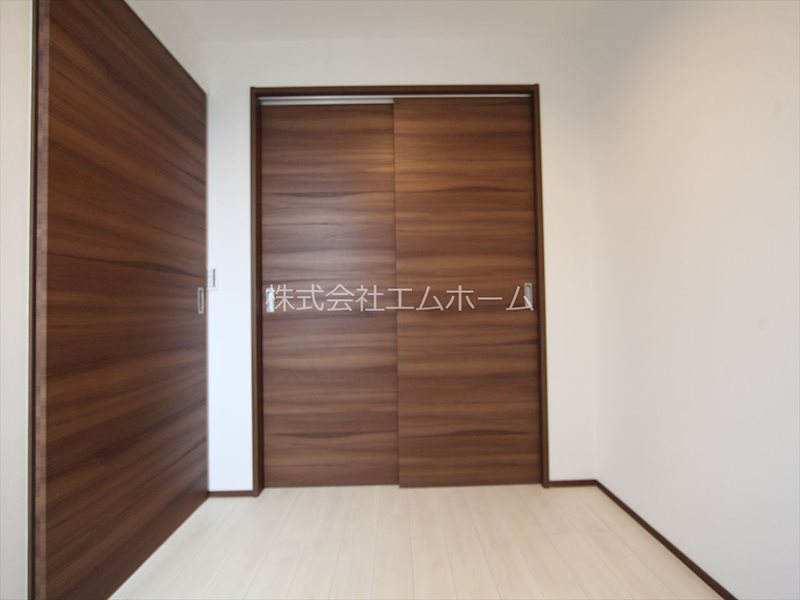 ＧＲＡＮＤＴＩＣ西野並（グランティック西野並） 洋室3帖　クローゼット付（収納充実してます）