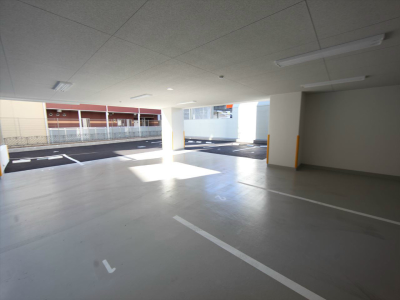 エディアン千種 敷地内平面駐車場