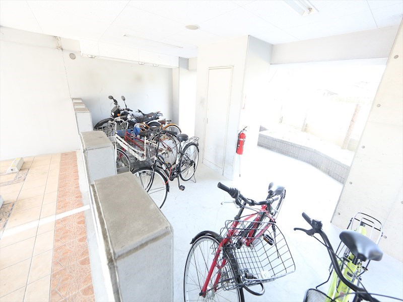 Ｓ－ＦＯＲＴ神宮南 屋根付き駐輪場