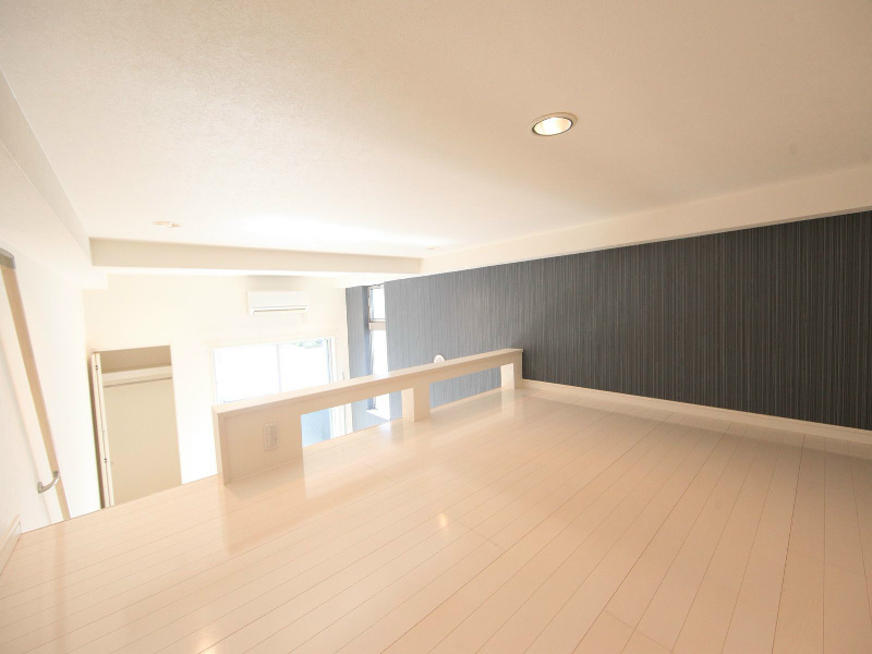 Ｌｉｎｏｈｏｌｏｍｕａ壱番館（リノホロムア壱番館） 上階洋室5.4帖（収納としてもお部屋としても使えます）