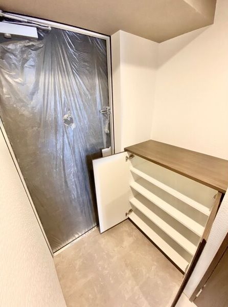 S-RESIDENCE池下西 玄関（シューズボックス完備）