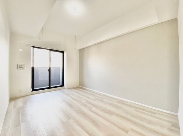S-RESIDENCE池下西 洋室8.2帖　エアコン完備　バルコニーに面しています