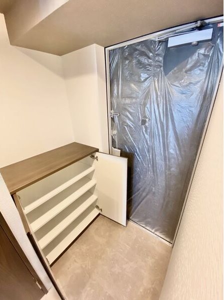 S-RESIDENCE池下西 玄関（シューズボックス完備）