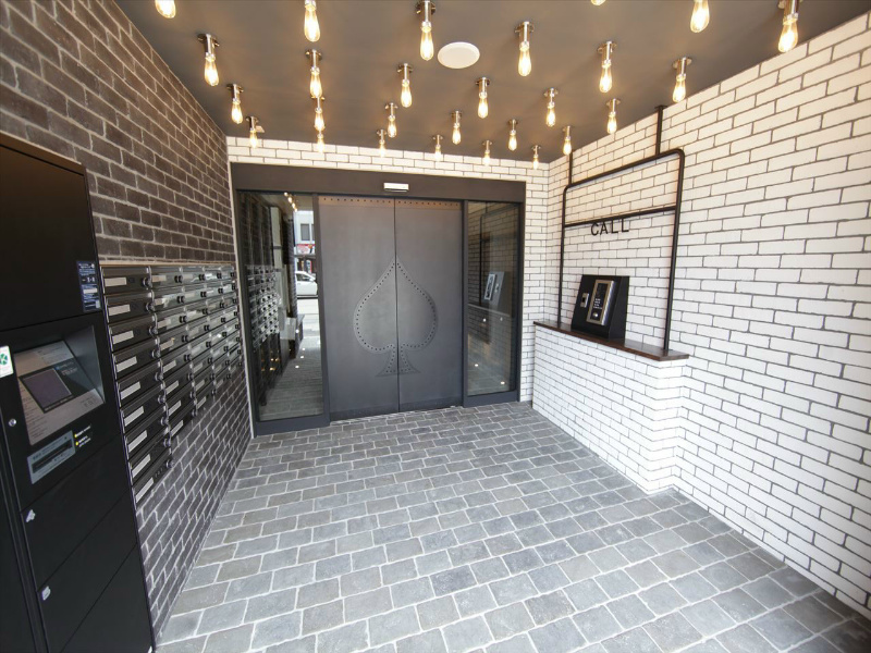 ｍａｉｓｏｎ　ｓｐａｄｅ（メゾンスペード） エントランス　オートロック　防犯カメラ　宅配ＢＯＸ
