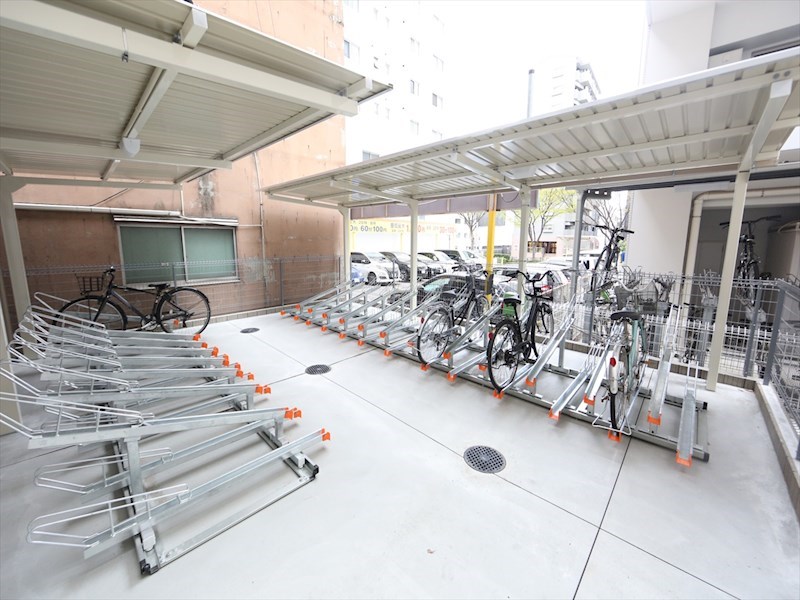 エスペランサ上前津 屋根付き駐輪場