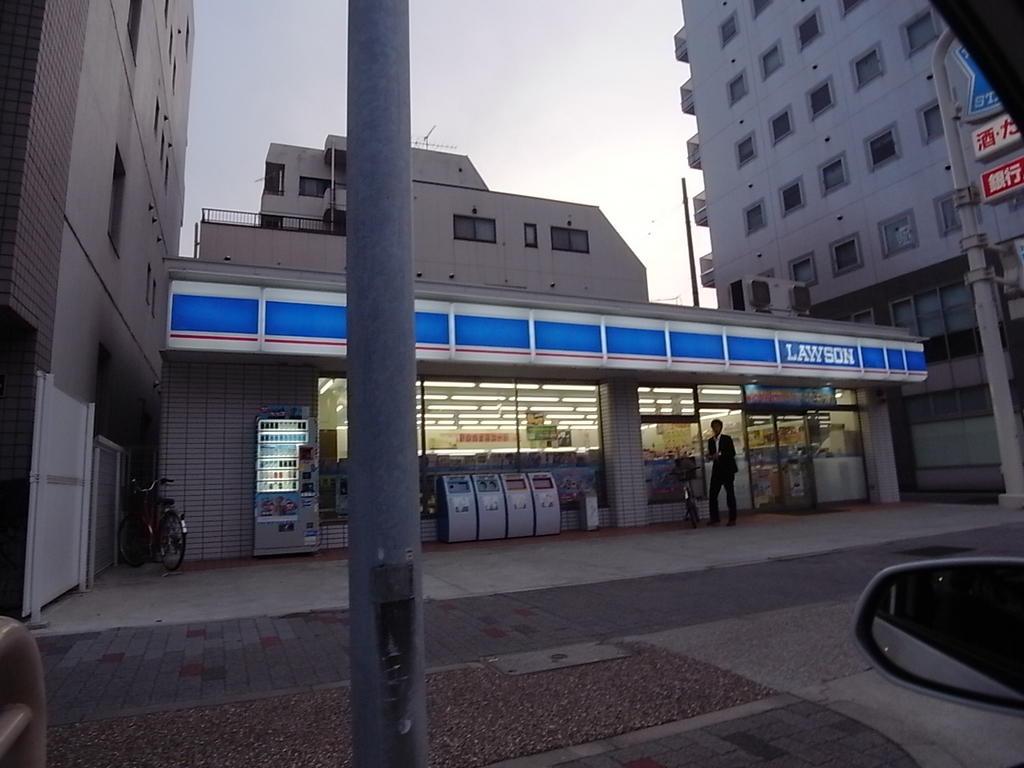 プレサンス上前津リラクシア  ローソン上前津駅南店 (コンビニ)