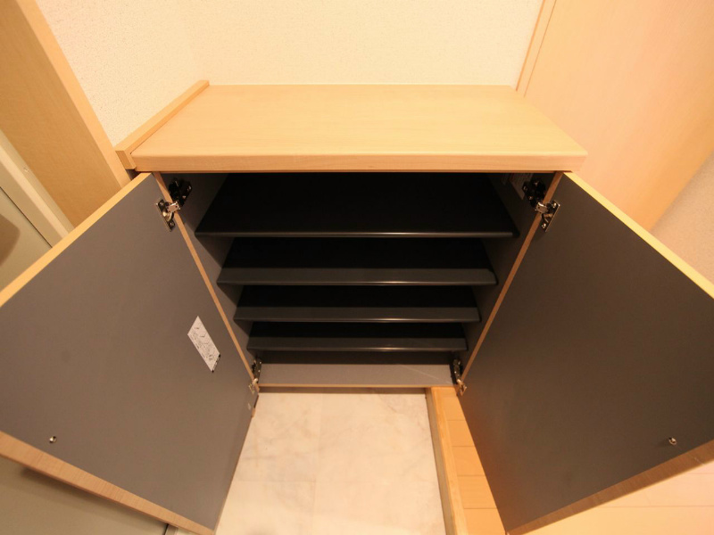 ヴィラエーデル大須 玄関　シューズボックス