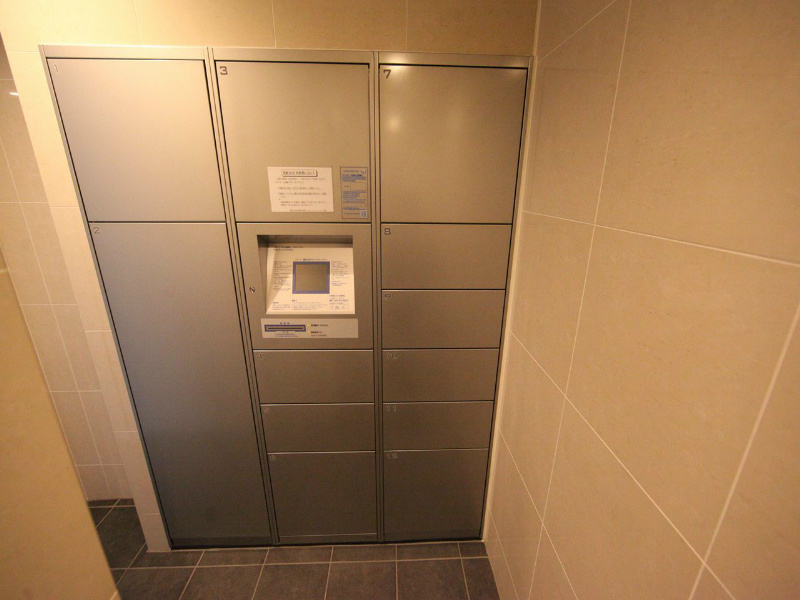 プレサンス錦プレミアム 宅配ＢＯＸ　不在時に荷物を受け取ることができます