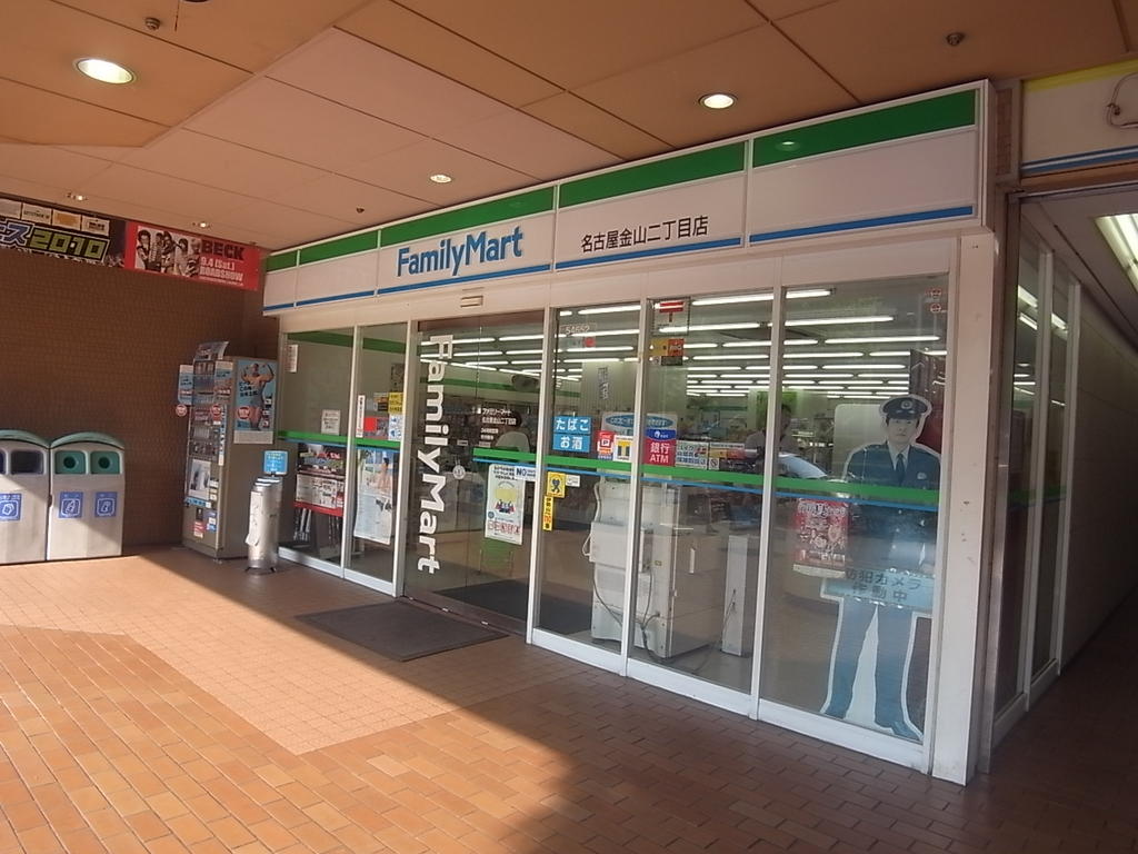 ＢＬＥＳＴＯＮ ＣＯＵＲＴ ＫＡＮＡＹＡＭＡ ファミリーマート 名古屋金山二丁目店 (コンビニ)