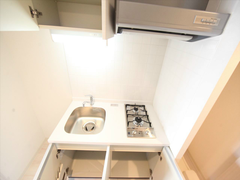 プレサンス金山コネクト システムキッチン（ガス2口）冷蔵庫・レンジ等ご用意できます