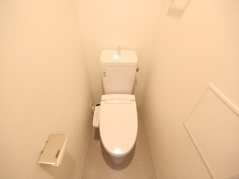 プレサンス上前津プレス 温水洗浄暖房便座付トイレ